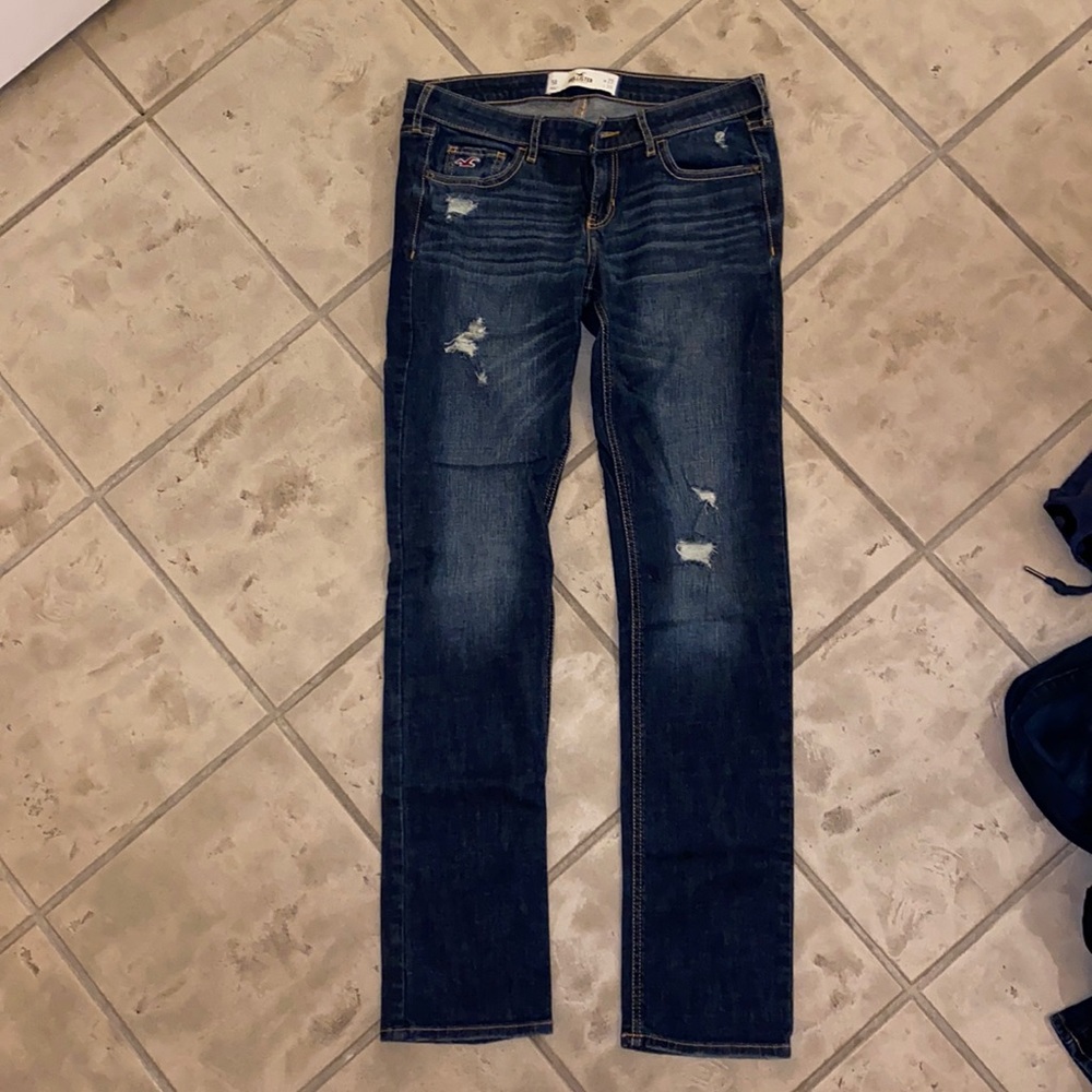 Hollister dark wash semi distressed skinny jeans